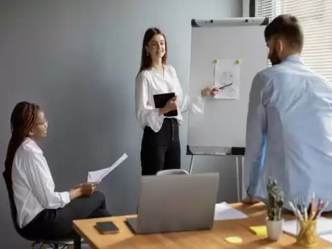 Employee Training Plan: A Step-by-Step Guide for Employee Training