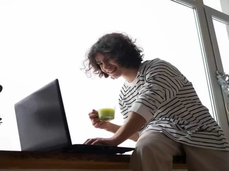 What is a Hybrid Work Model