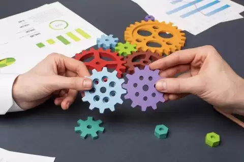 How PLM Software Transforms Collaboration Between Design and Production Teams