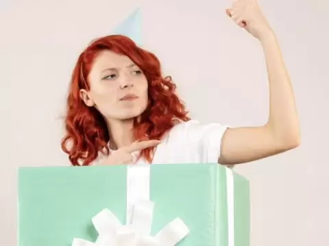 The Impact of Intrinsic Rewards on Team Performance