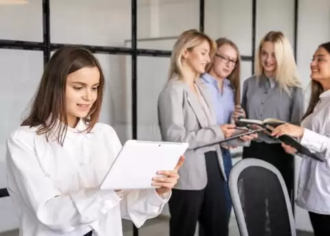 Top Latest HR Trends That Matter Most in 2025