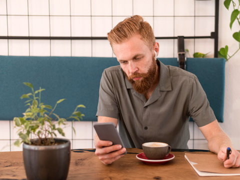 Facebook Workplace Alternatives: 5 Smart Platforms to Consider in 2025