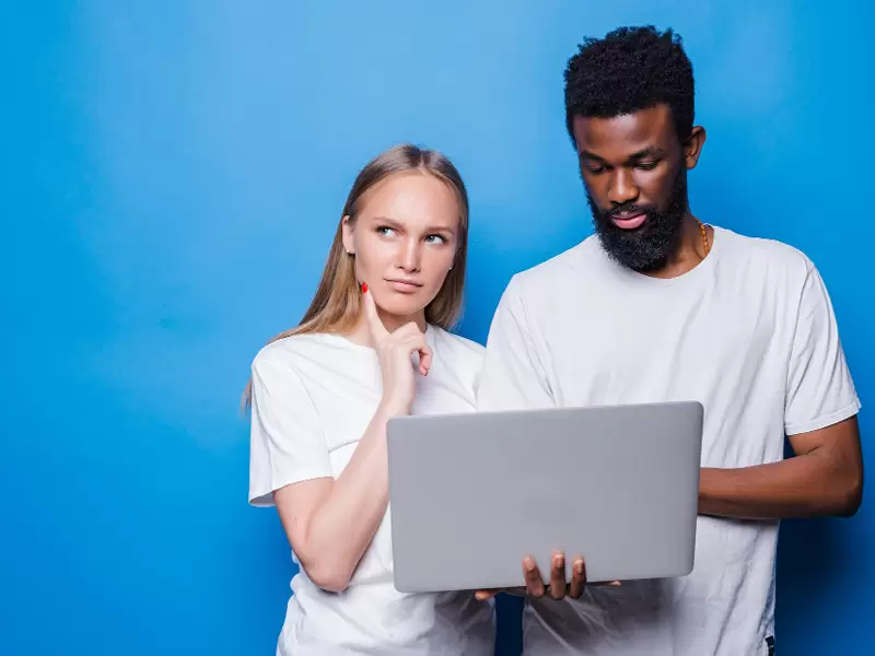 How to Choose a Domain Name for Small Business (Step-by-Step in 2025)