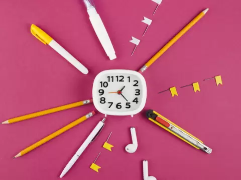 Top 8 Clock-In Clock-Out Apps for Small Business Teams in 2026