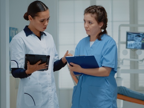 Top Communication Challenges in Healthcare – United Kingdom: Fix These 7 Issues Before They Turn Into Major Compliance Failures