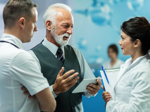 The Hidden Communication Gaps Slowing Down UAE Healthcare — And the Smartest Way to Fix Them in 2026