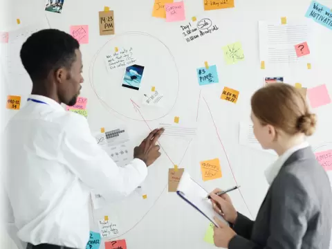 Internal Communications Strategy: How to Use an Online Platform for Communication in the Workplace (2026 Guide)