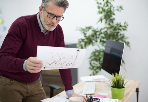 How Performance Marketing Helps Businesses Track ROI Clearly