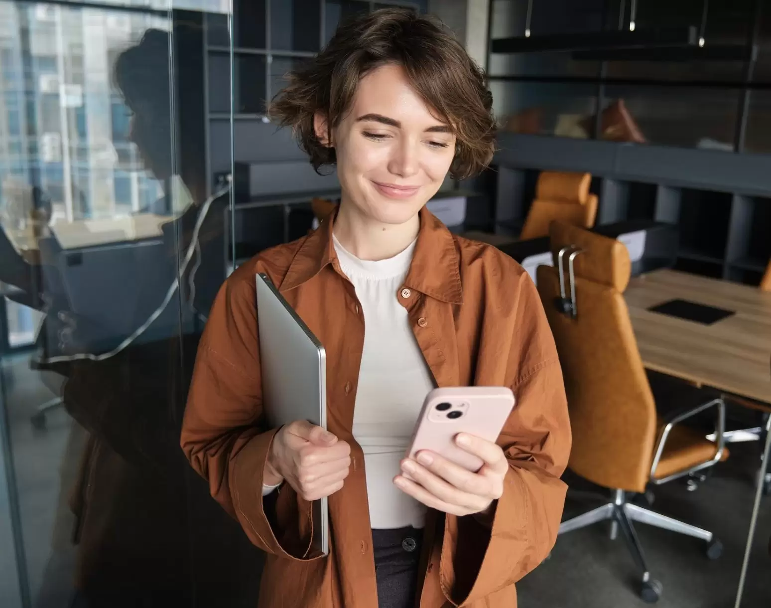 Why-Workplace-Communication-Tools-Matter-More-Than-Ever_20260402-183851_1 List of Communication Tools in the Workplace by Industry Guide - Insight Blog