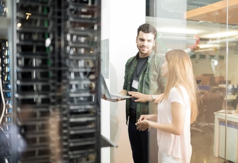 VPS Hosting vs Dedicated Hosting for On-Premises Intranet Deployment