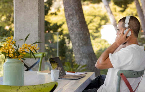 How to Plan a Corporate Retreat for Hybrid and Remote Employees