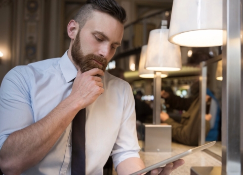 15 Best Frontline Communication Tools for 2027 That Keep Every Worker Connected