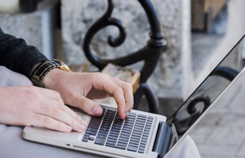 How to Protect Your Mac Physically in Public Spaces: 9 Essential Steps Remote Teams Should Do