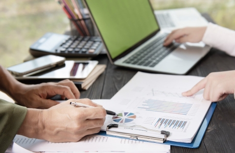 Vendor Invoice Management for Client Projects: Avoid Costly Errors and Set Up Milestone Payments