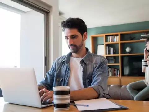 How to overcome the challenges of working from home in 2022
