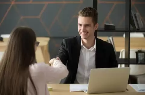 What is employee onboarding? The role of HR and its benefits for an organization