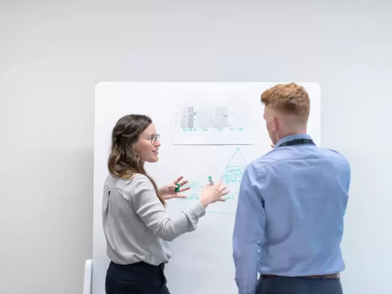 What is the difference between the activity of a trader and a broker