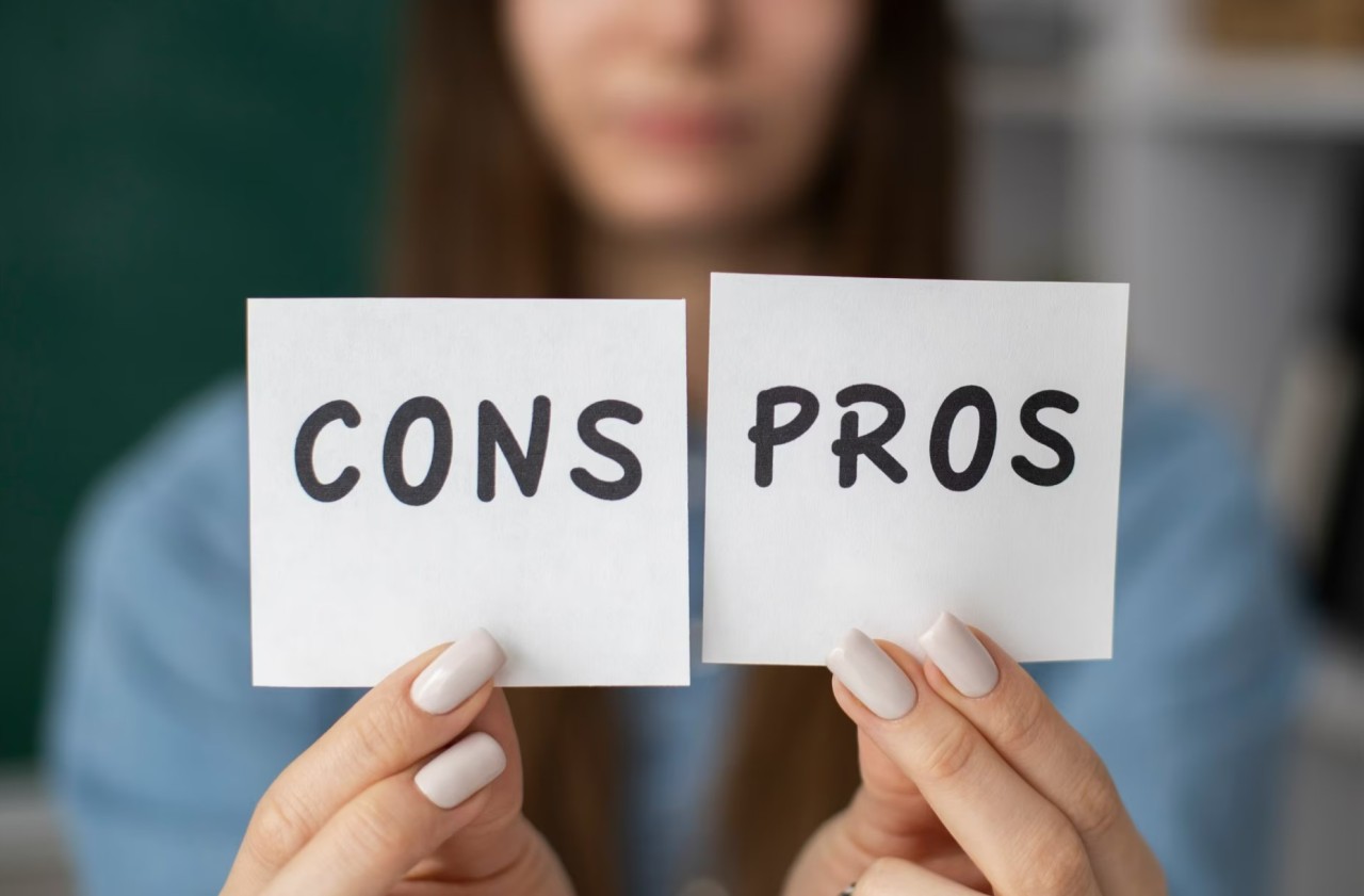 Pros and Cons of Wikis vs. Knowledge Base ​