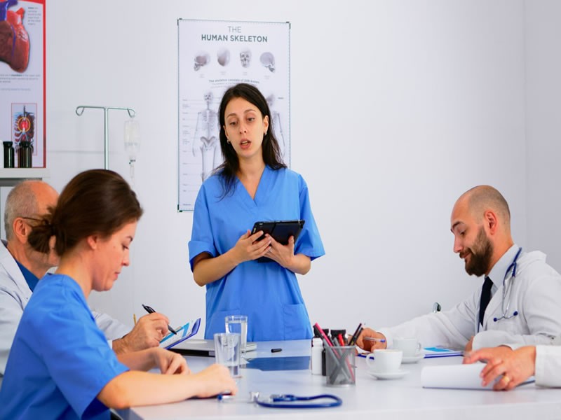 Best Practices to Engage Healthcare Workers Via Internal Communications ​