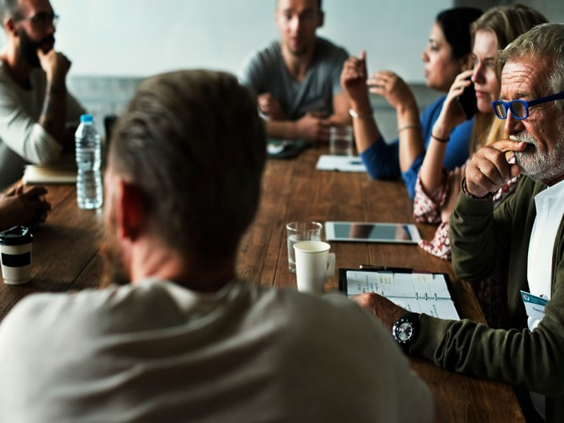 4 Ways to Make Adhoc Meetings Less Damaging to Productivtiy