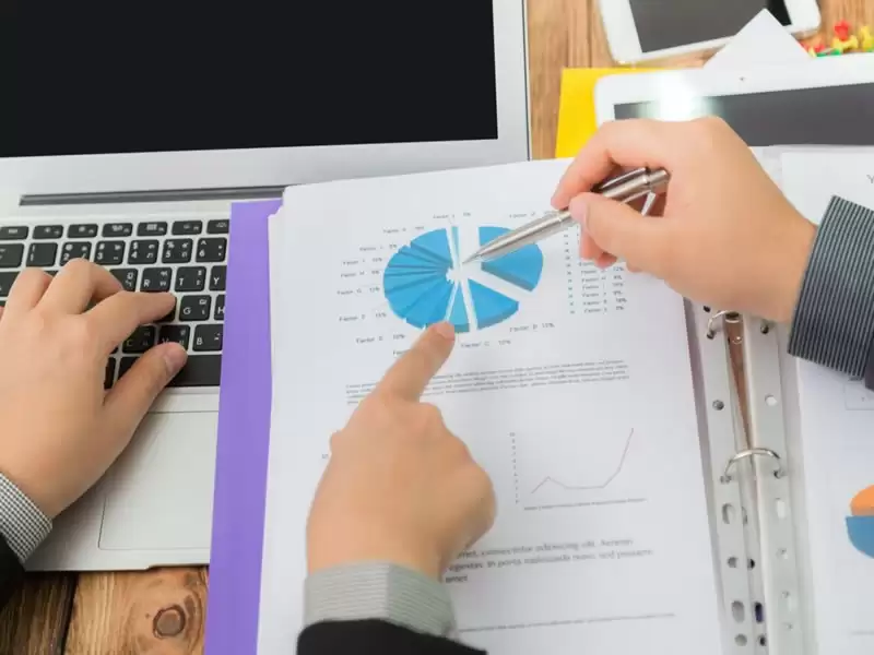 30 Most Important Project KPIs Examples