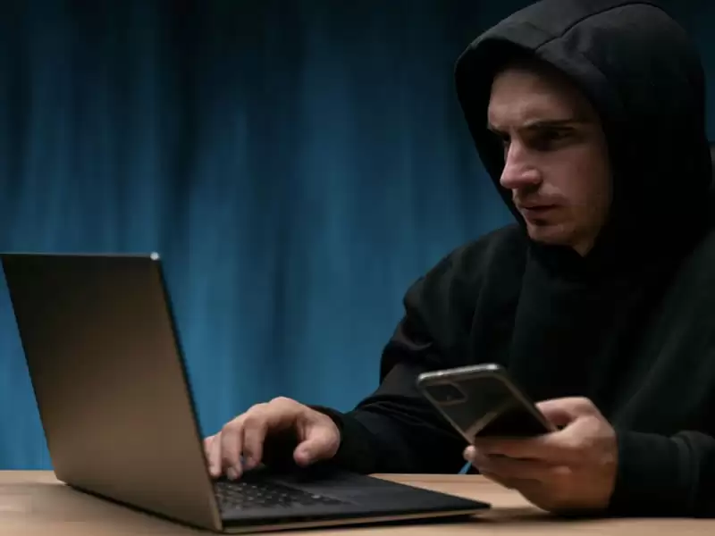 How Does a VPN Hide Your Online Activity